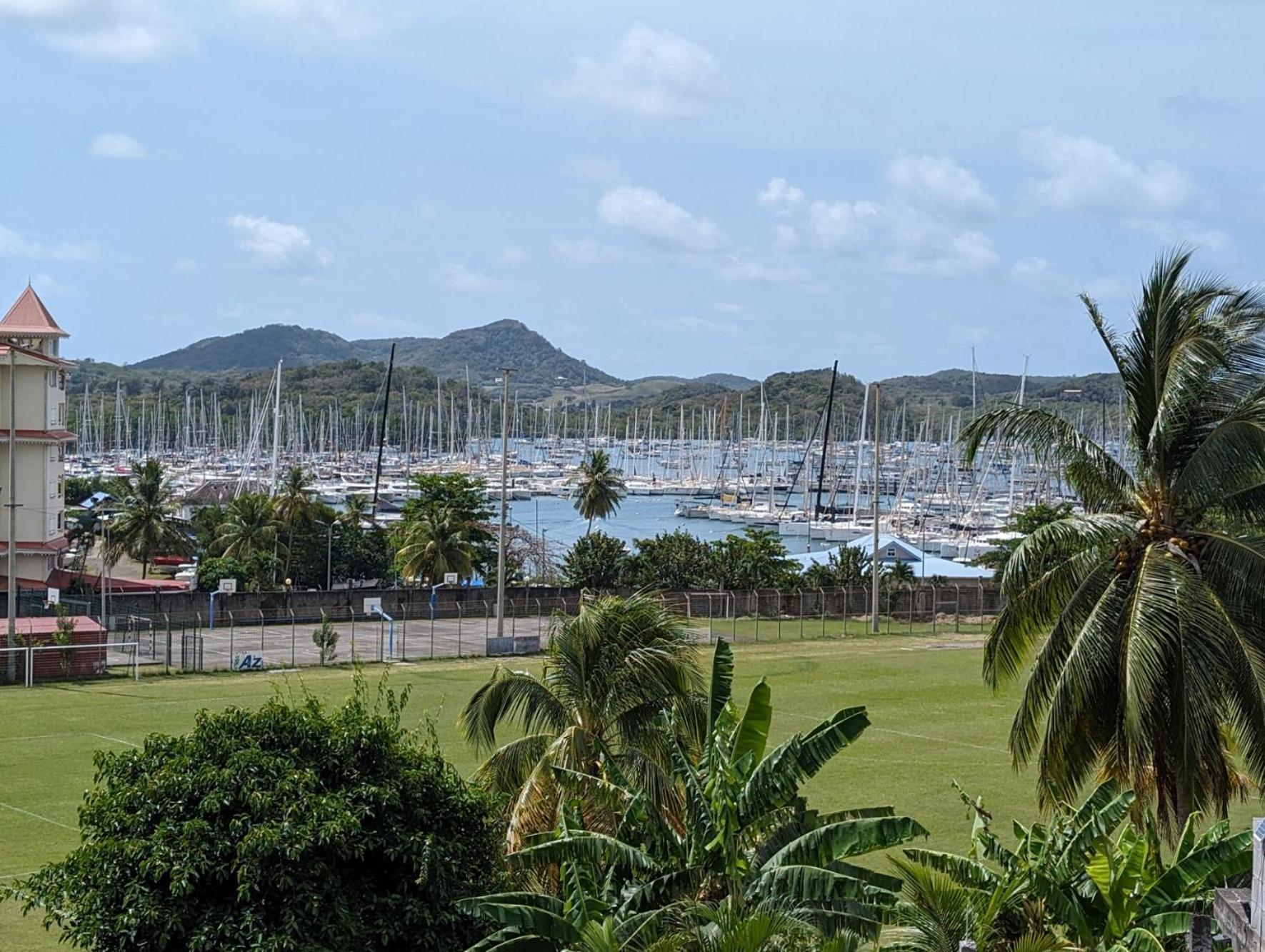 Studio Ti Plezi 26M A 2 Pas Marina Du Marin Climatise Parking Le Marin Kültér fotó